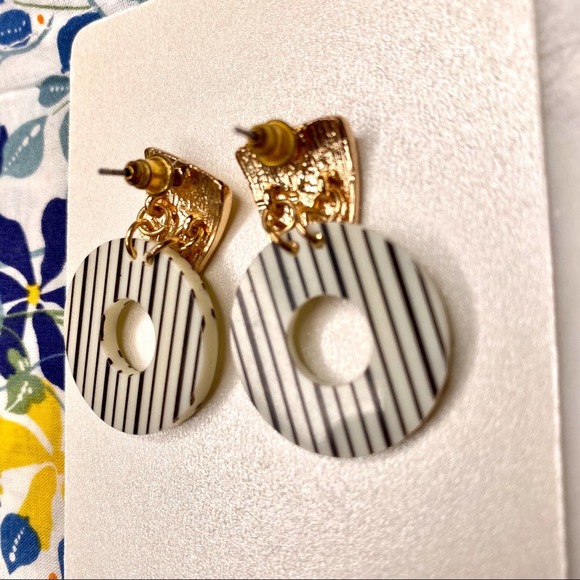 Circle Midcentury Stripe Hoop Goldtone Earrings Geometric Round Retro Pierced - Picture 6 of 9